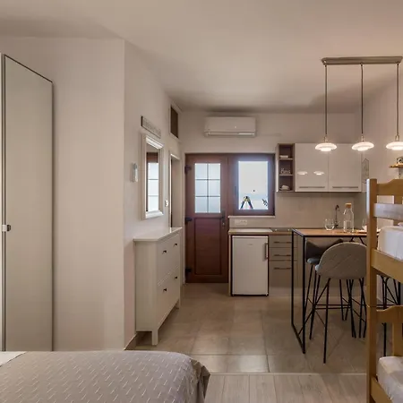 Drago Kovacic شقة أوميس