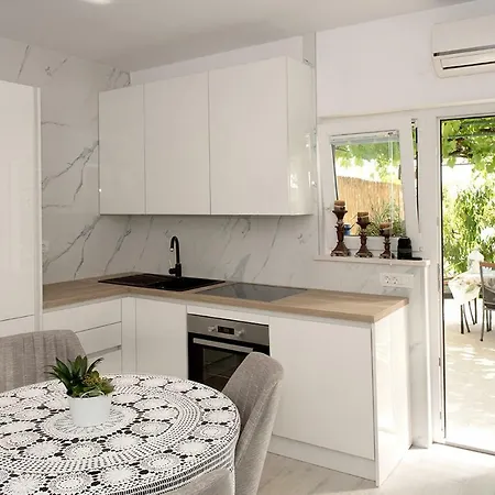 Drago Kovacic Appartement Omiš